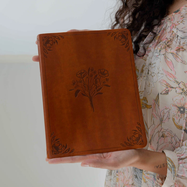 Vienna-KJV-Large-Print-Notetaking-Bible-Leather-Flower-Red-Letter