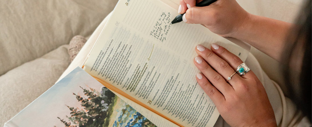 Notebook: Coram Theme