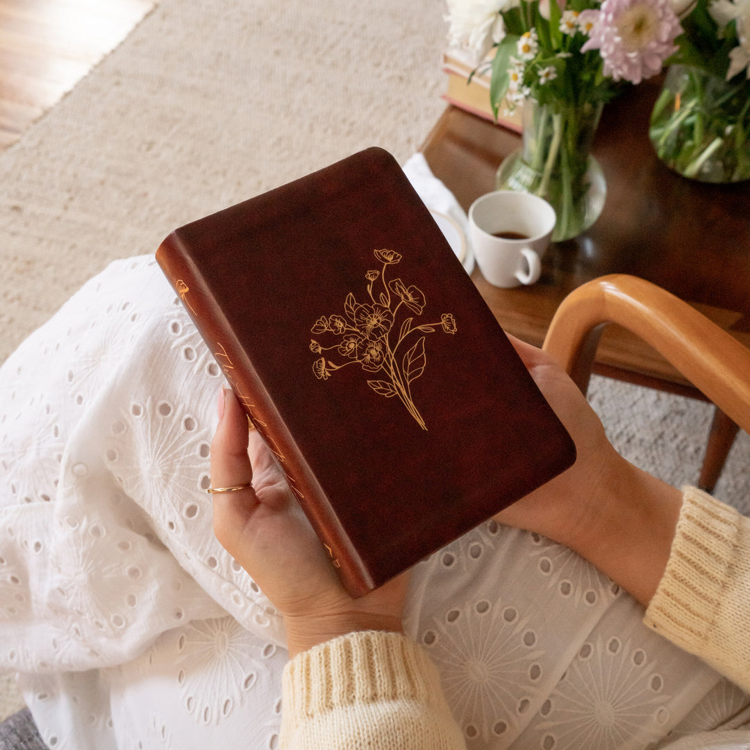 Yorkshire-NLT-Compact-Bible-Leather-Gold-Foil-Bouquet-Hosanna-Revival