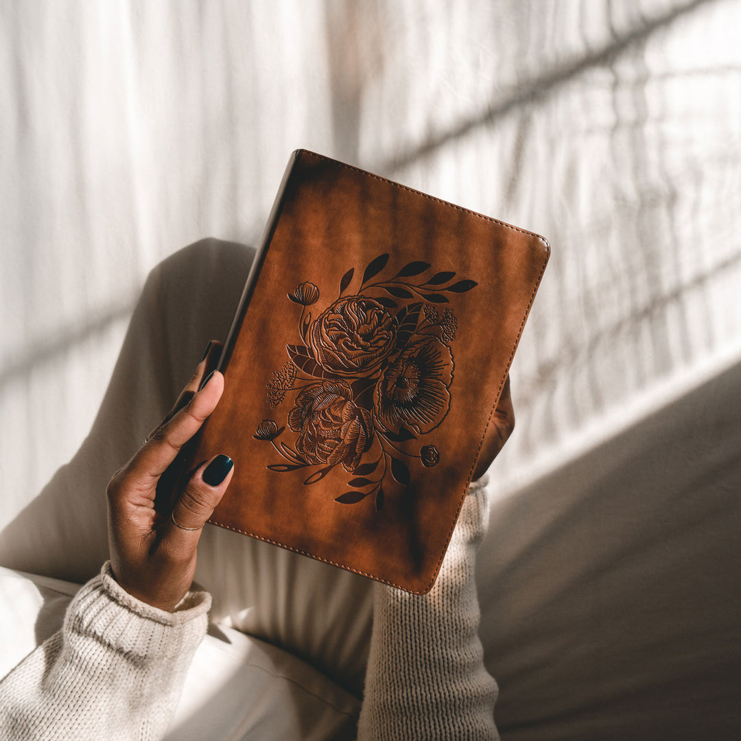Aurora-ESV-Study-Bible-Minimal-Leather-Floral-Hosanna-Revival