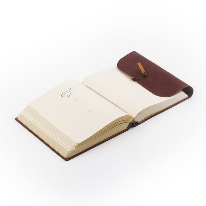 Genuine Leather One Thing I Ask 5-Year Prayer Journal: Luxembourg Theme